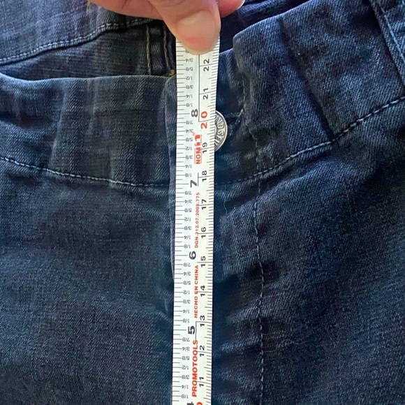 7 for All Mankind stretch black denim mid rise size 29 equivalent to sz 8 - Picture 6 of 7